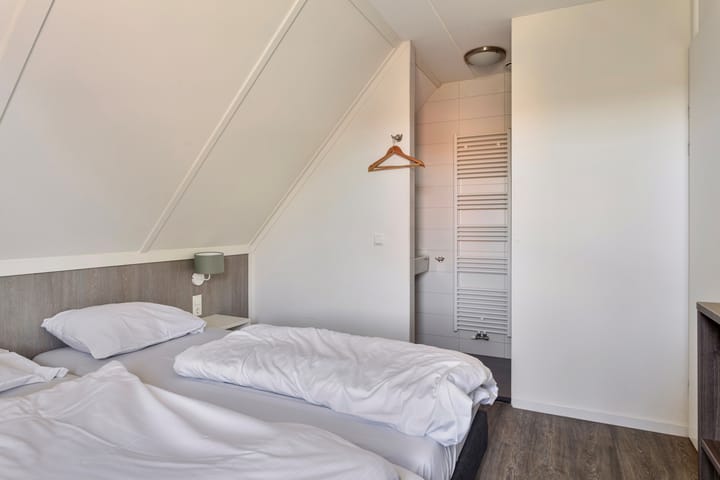 Photo 27 of Zeedijk 24-307