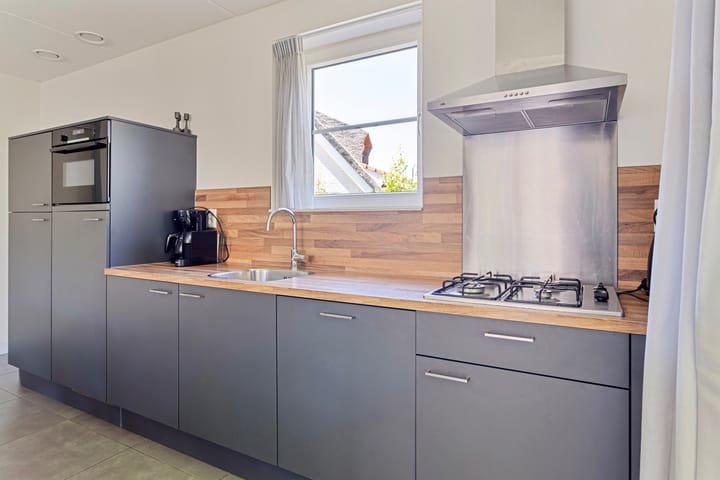 Photo 13 of Zeedijk 24-307