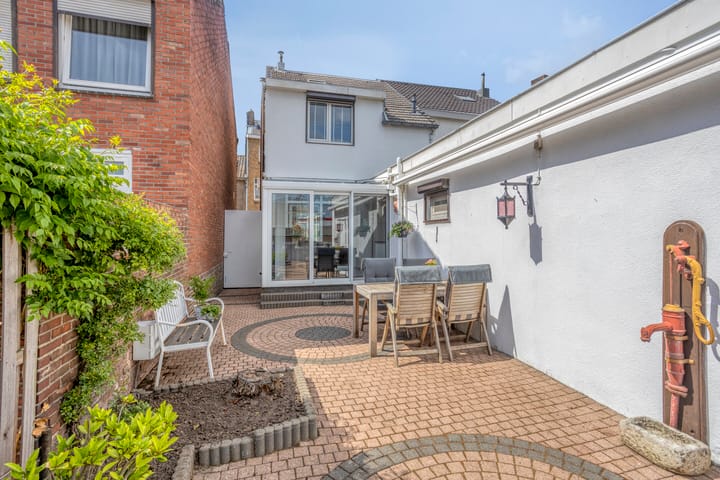 Photo 32 of Sionsweg 53