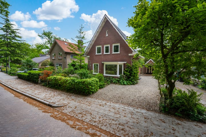 Foto 1 van Alexanderlaan 12