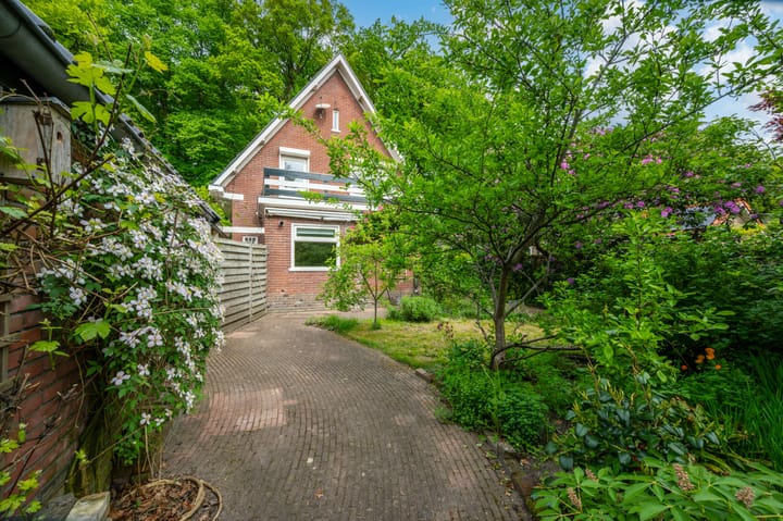 Foto 28 van Alexanderlaan 12