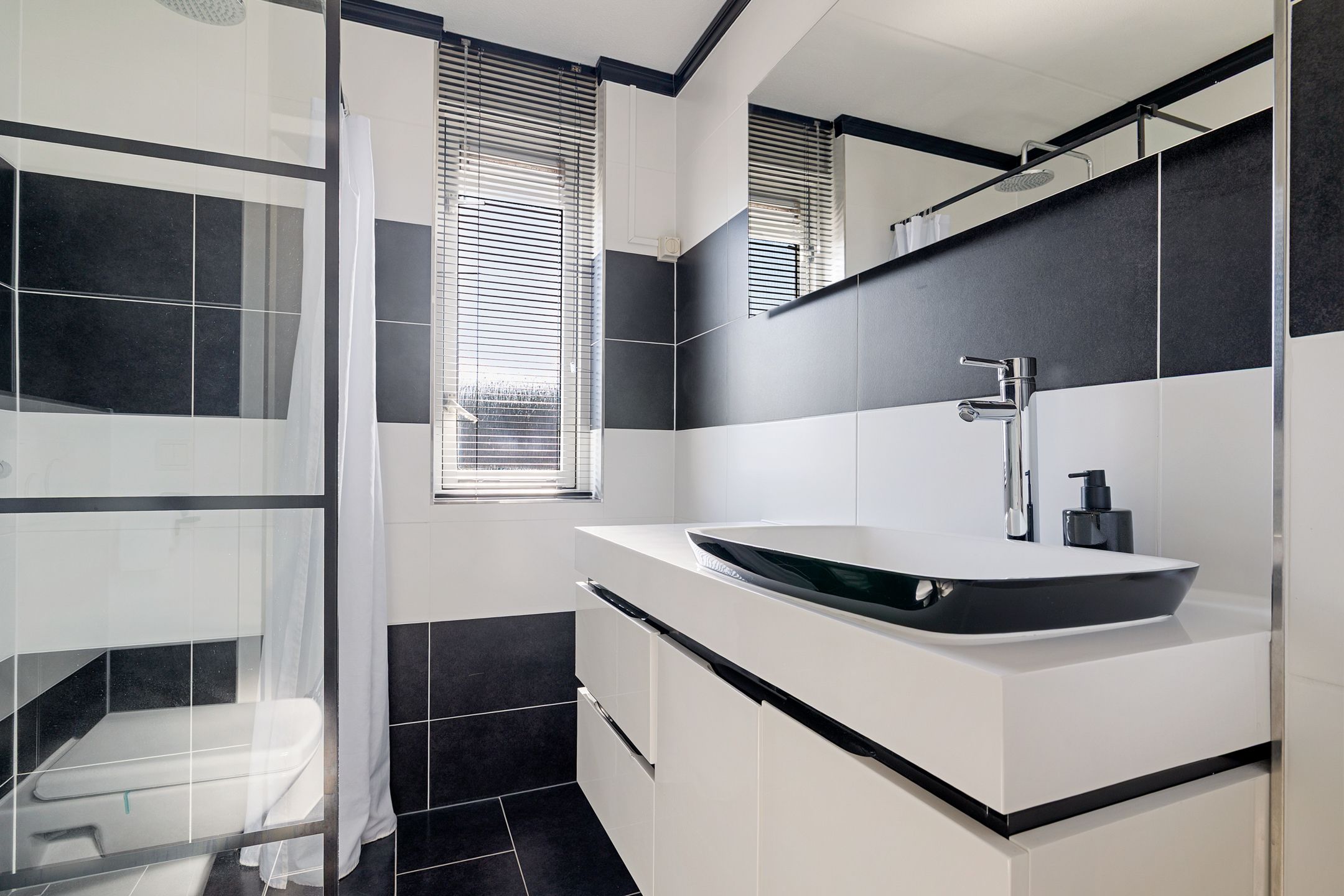 Foto 24 van Joke Smitstraat 15