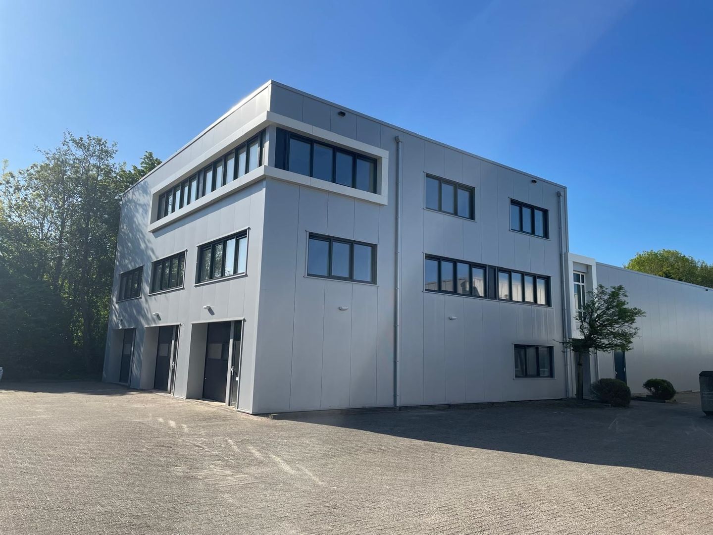 View photo 1 of Voltastraat 23