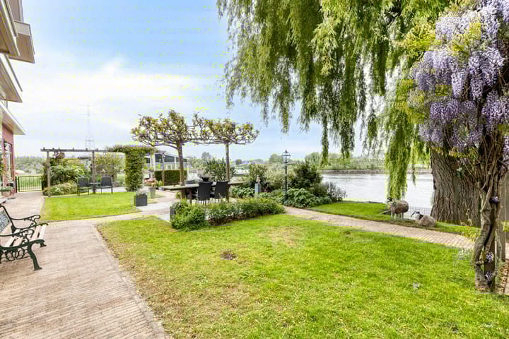 Foto 47 van IJsseldijk-West 18