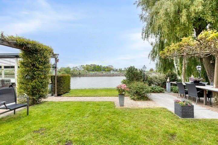 Foto 49 van IJsseldijk-West 18