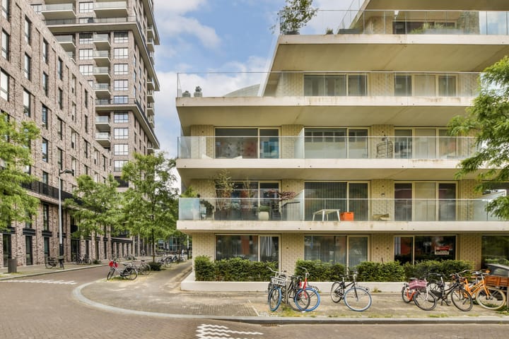 Foto 25 van Rosy Wertheimstraat 47