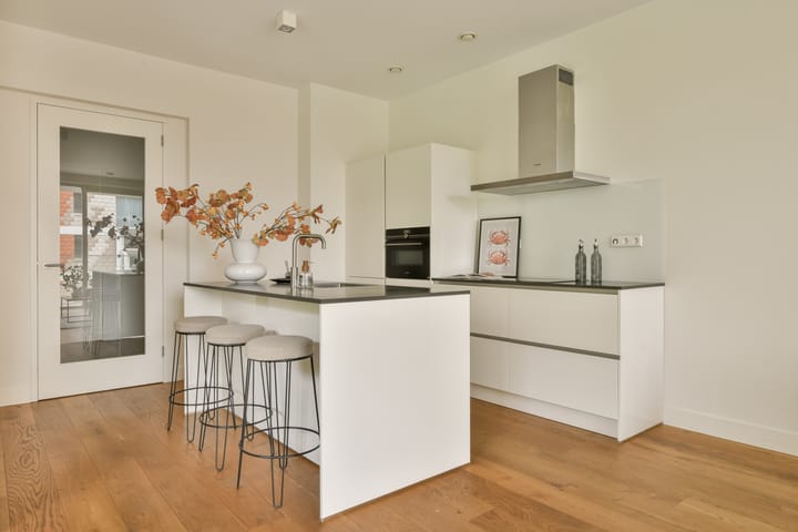 Foto 8 van Rosy Wertheimstraat 47