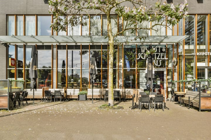 Foto 33 van Rosy Wertheimstraat 47