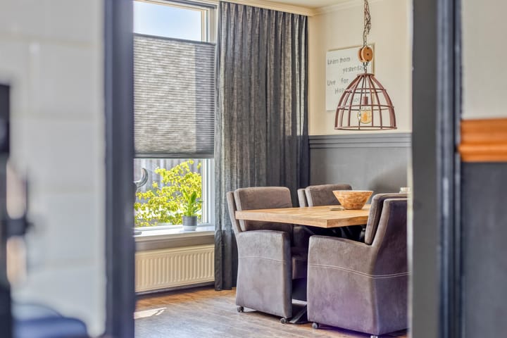 Foto 11 van Robert Scottstraat 112