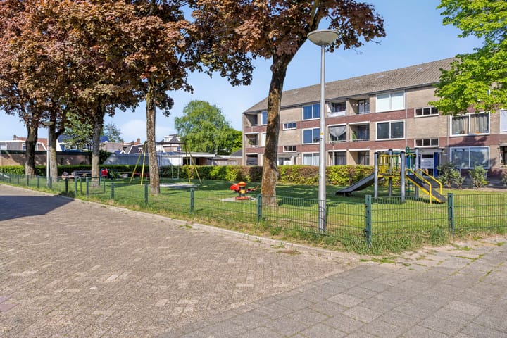 Foto 23 van Robert Scottstraat 112