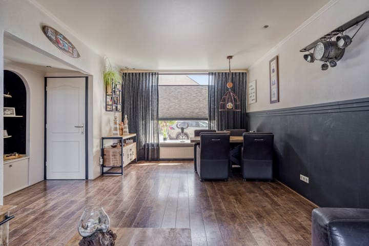 Foto 8 van Robert Scottstraat 112