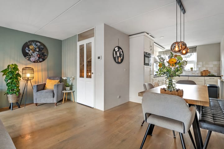 Foto 12 van Zwanenbloem 8