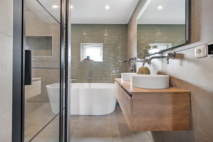 Foto 25 van Zwanenbloem 8