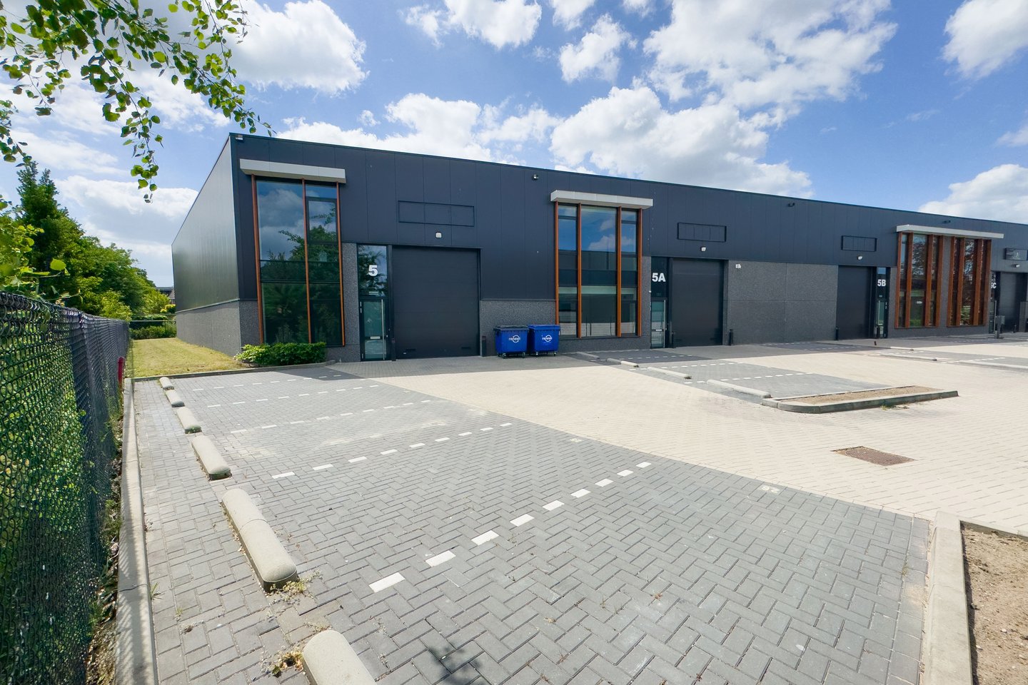 View photo 1 of Molenzicht 5