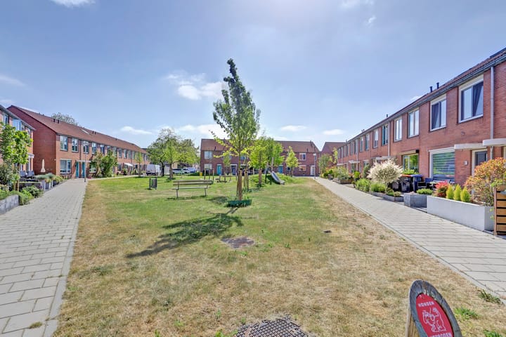 Foto 28 van Wagenaarstraat 10