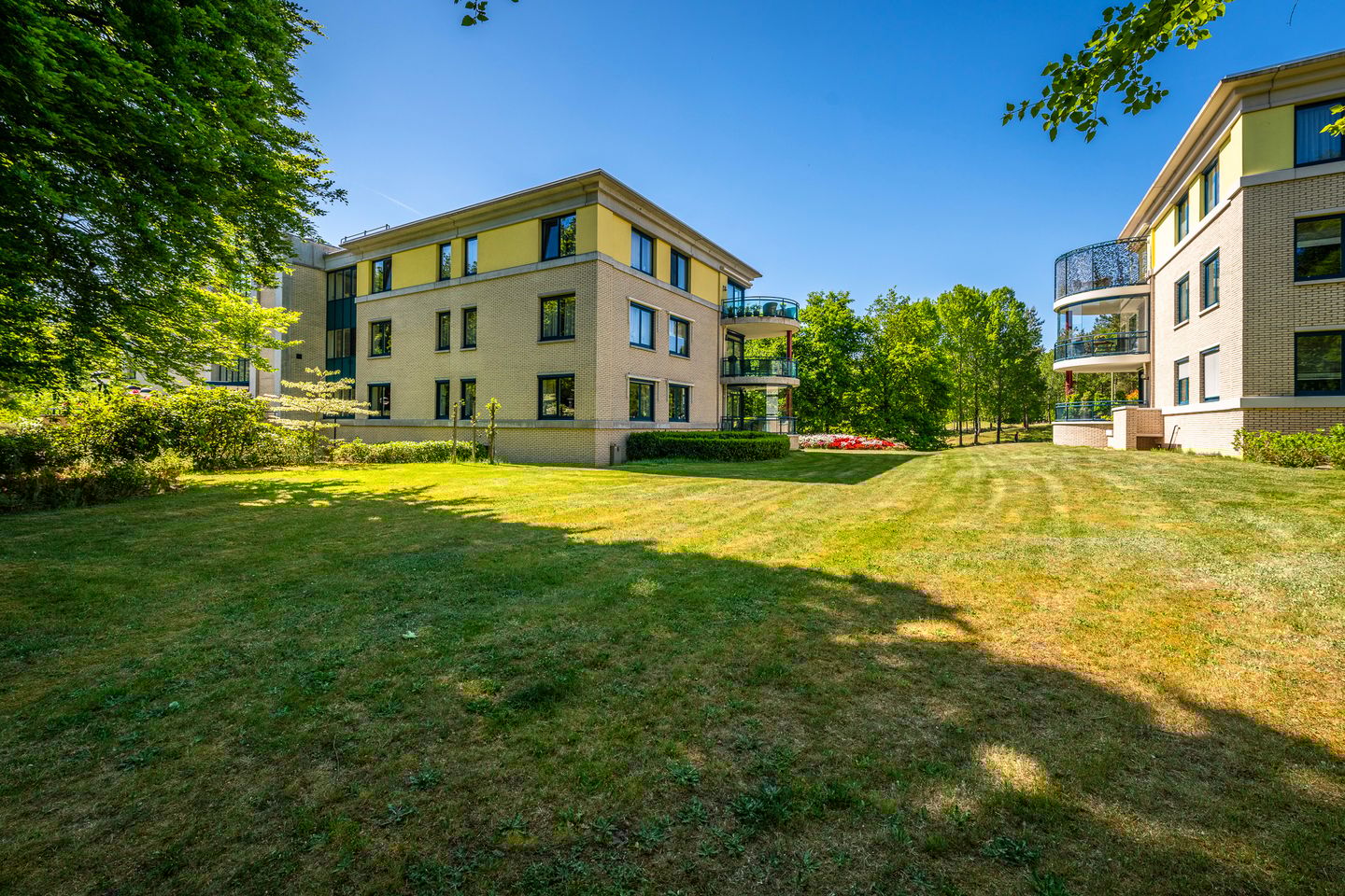 Photo 25 of Van Weerden Poelmanweg 40