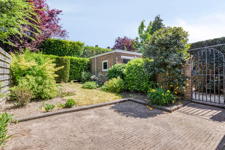 Foto 14 van Professor de Langen Wendelsstraat 21