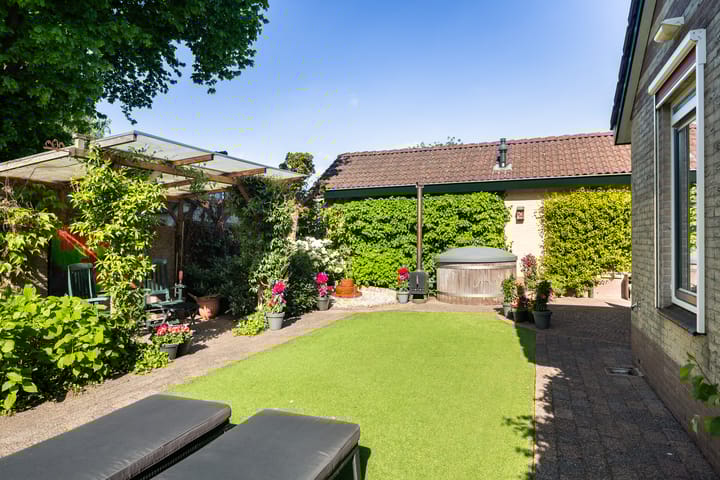 Photo 22 of Dirkje van Barneveldweg 22