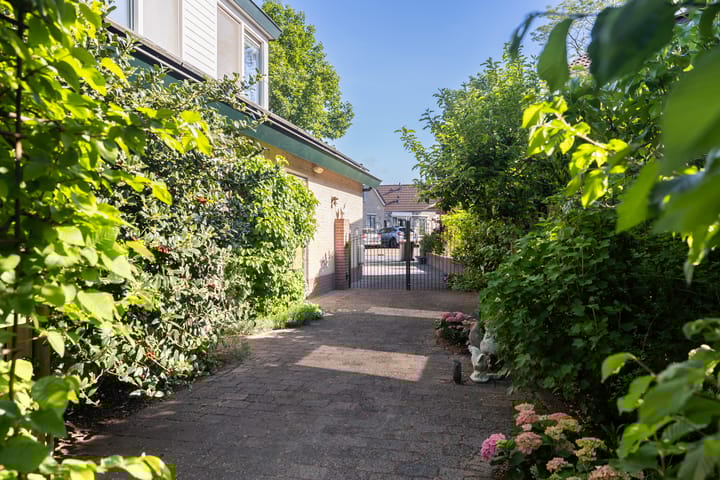 Photo 27 of Dirkje van Barneveldweg 22