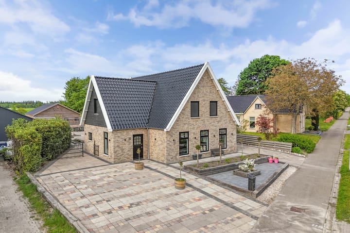 Foto 1 van Dorpsstraat 31