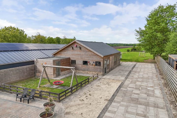 Foto 2 van Dorpsstraat 31