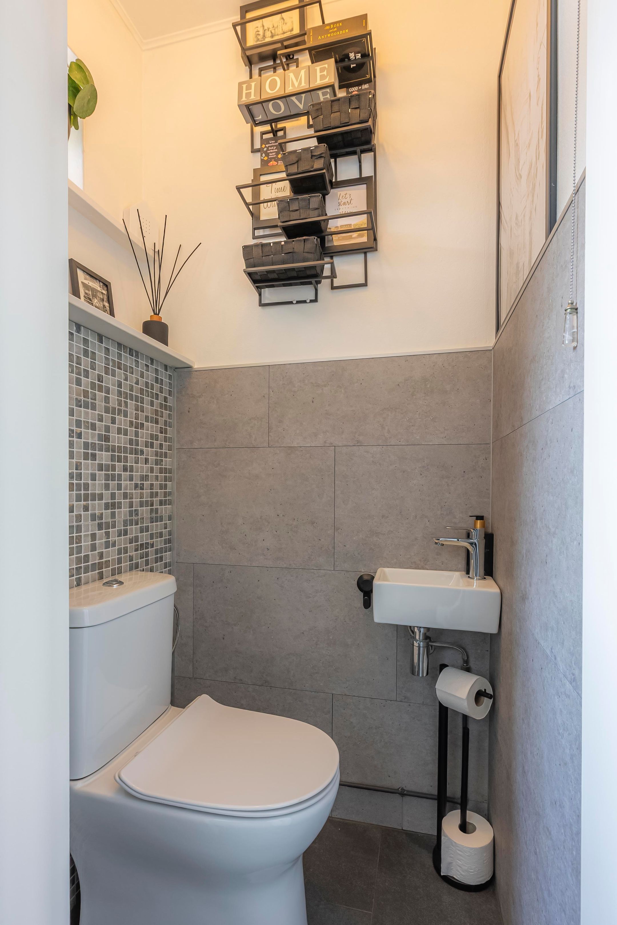 Photo 6 of Deken Lendersstraat 8