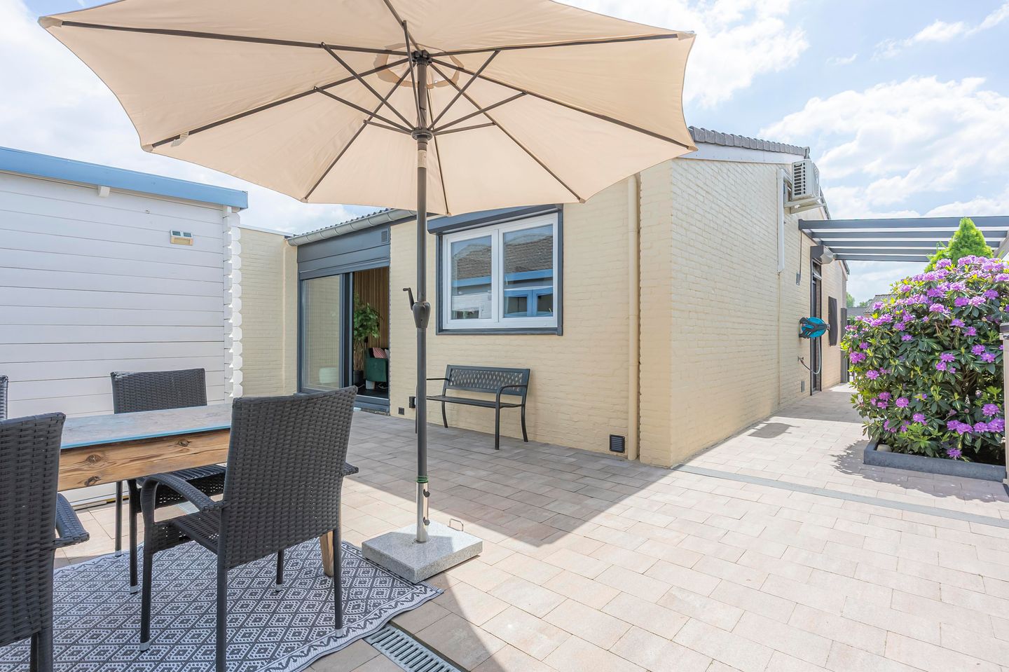 Photo 14 of Deken Lendersstraat 8