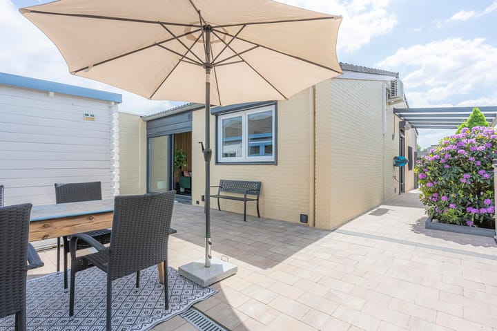 Foto 14 van Deken Lendersstraat 8