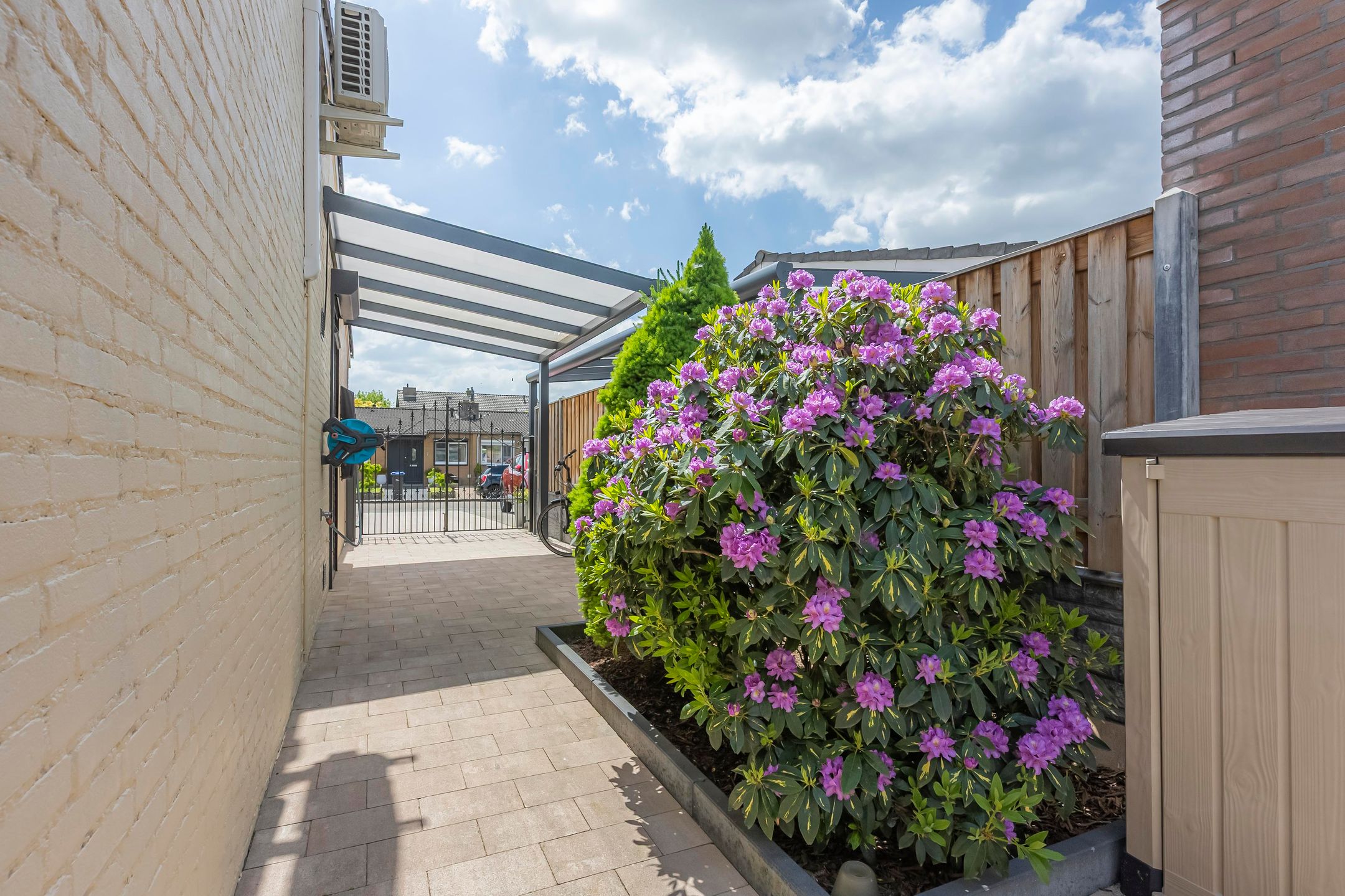 Photo 15 of Deken Lendersstraat 8