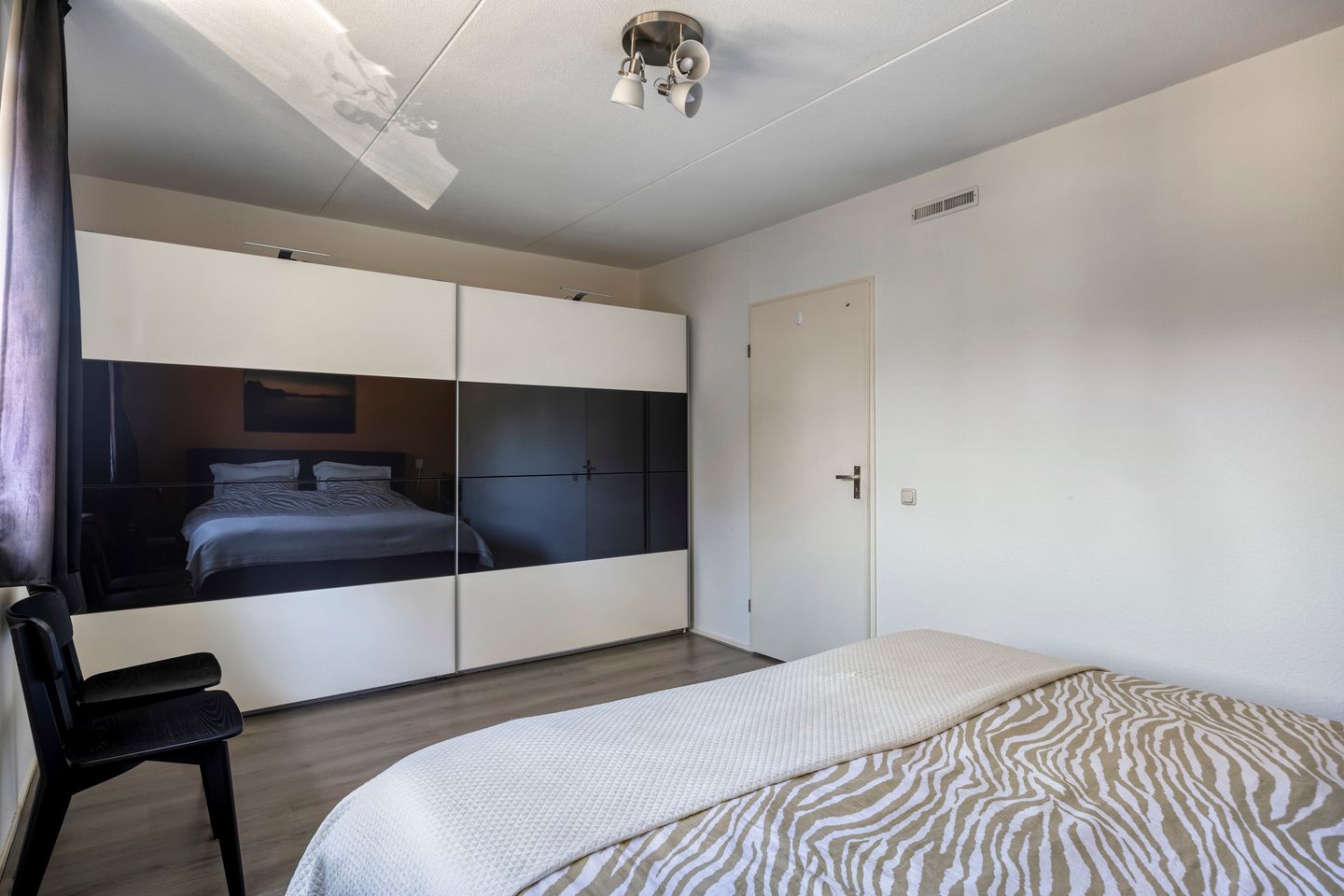 Photo 19 of Goudenregenstraat 38