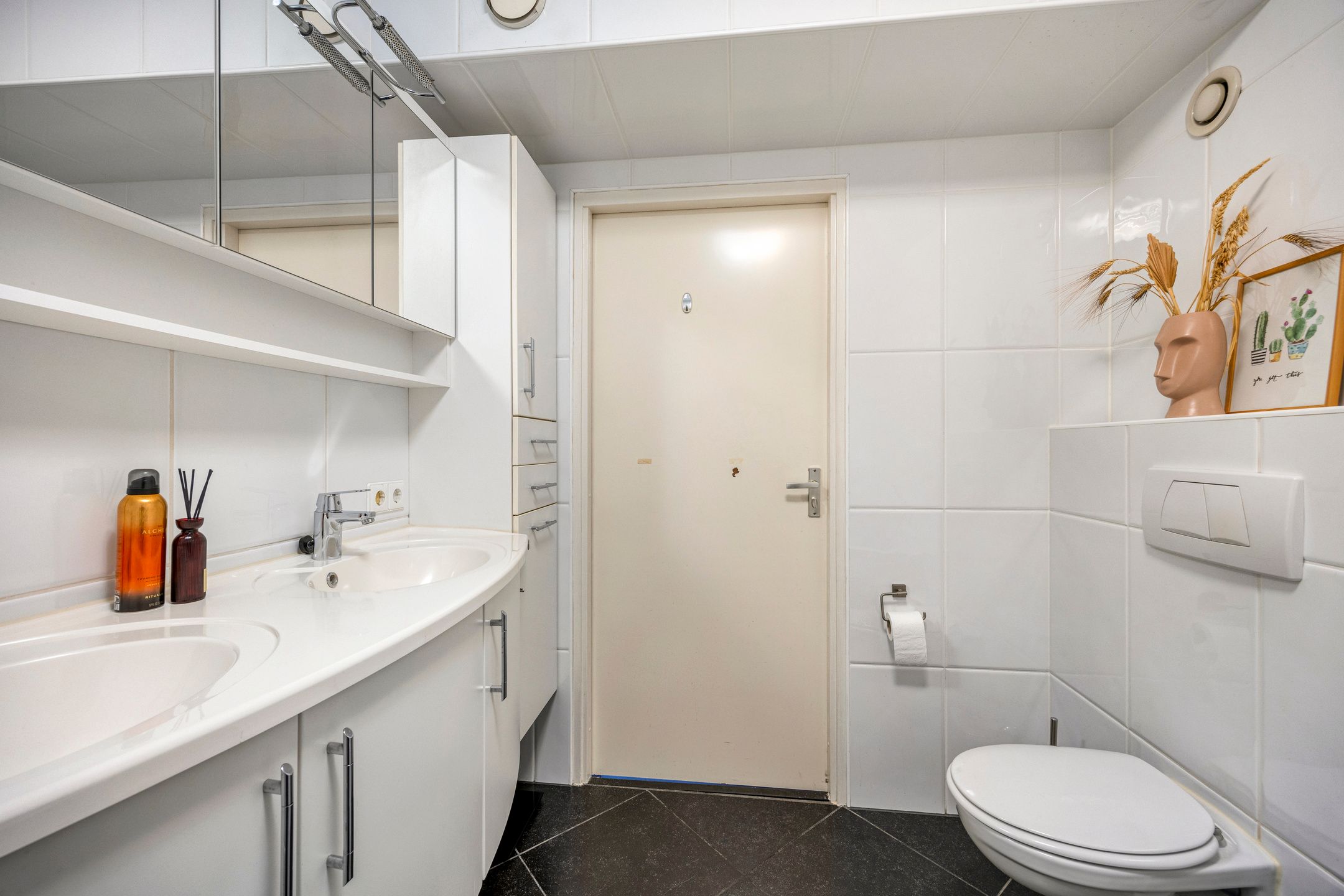 Photo 21 of Goudenregenstraat 38