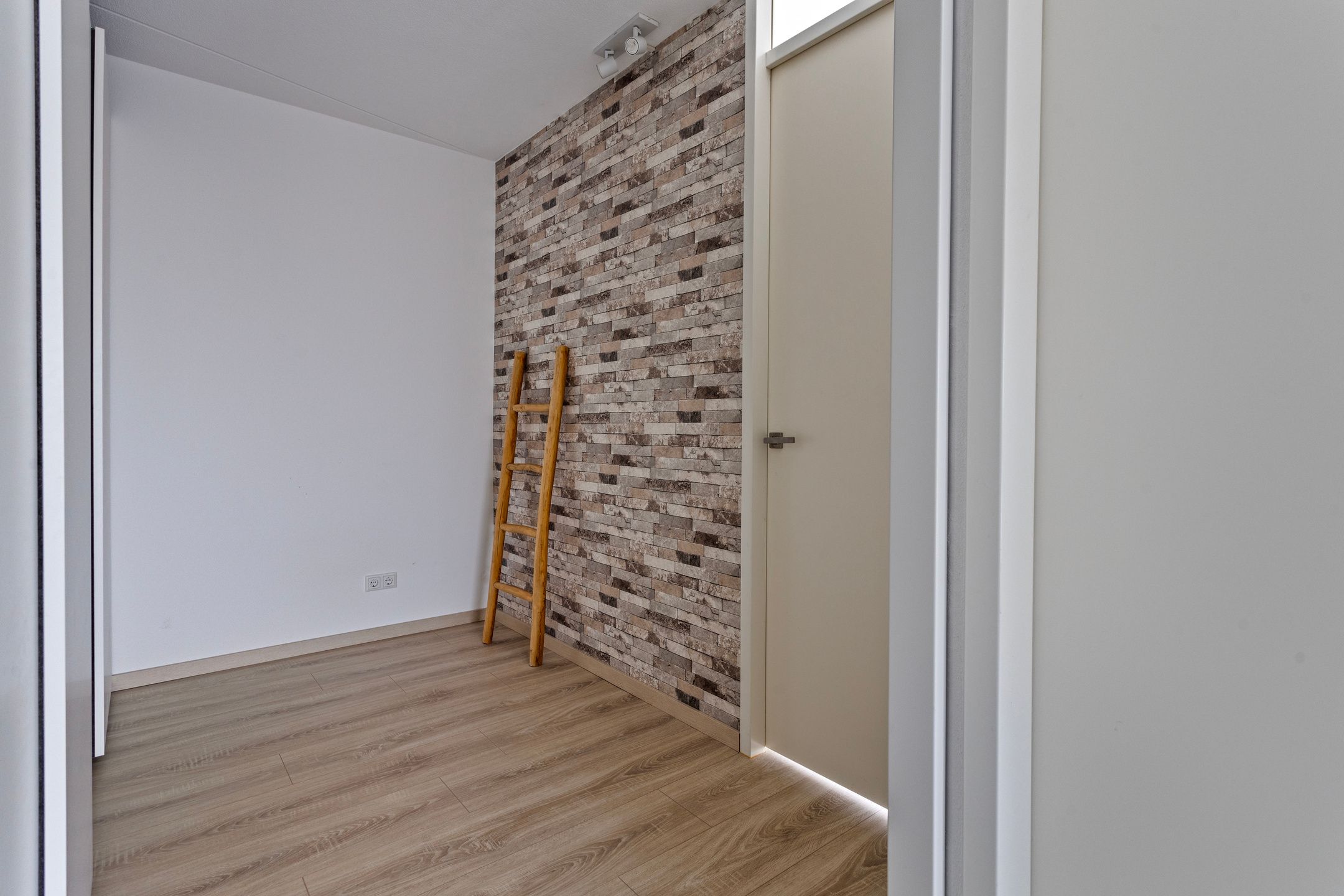 Foto 18 van Dirigentplein 106