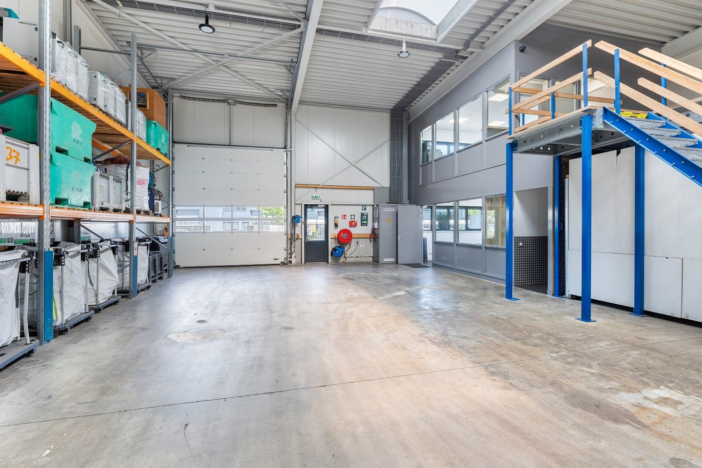 Bekijk foto 3 van Graham Bellstraat 35