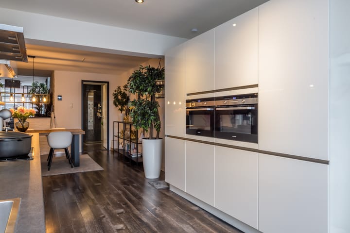 Foto 22 van Rijksweg Zuid 105