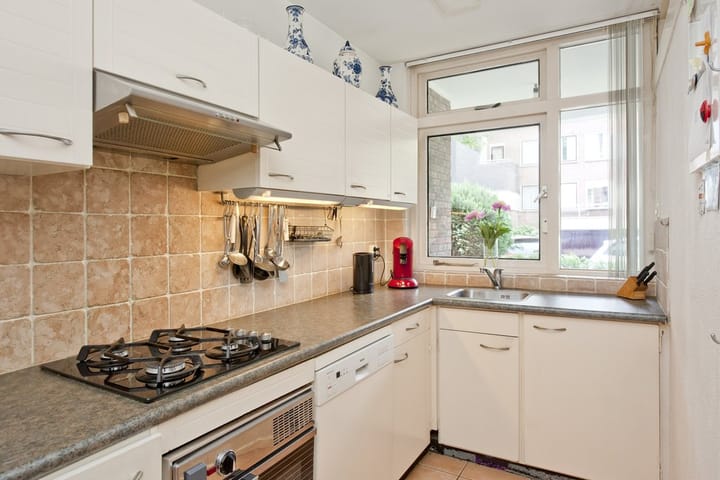 Foto 14 van Biesdelselaan 2-E