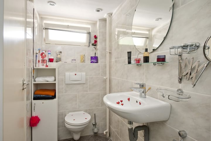 Foto 23 van Biesdelselaan 2-E