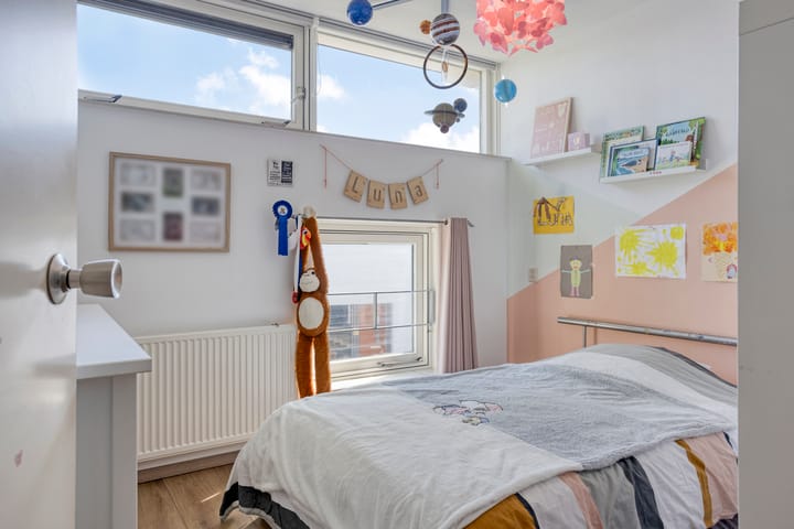 Foto 22 van Peter van Anrooystraat 18