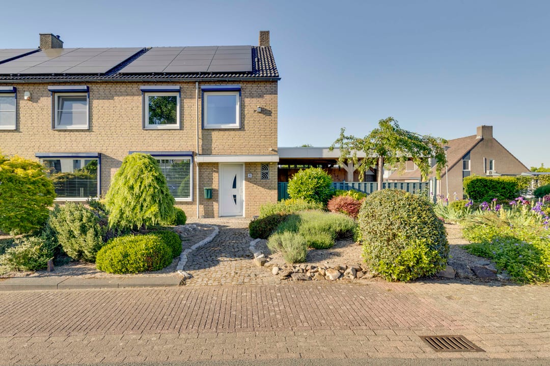 Foto 1 van Merelstraat 5