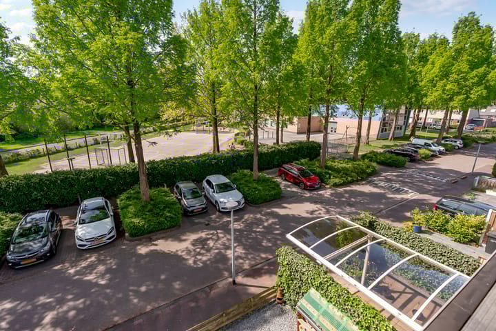 Photo 38 of Betje Wolffstraat 12