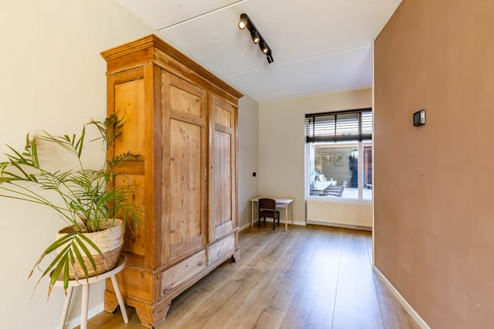 Foto 27 van Hotze Buwaldastraat 15