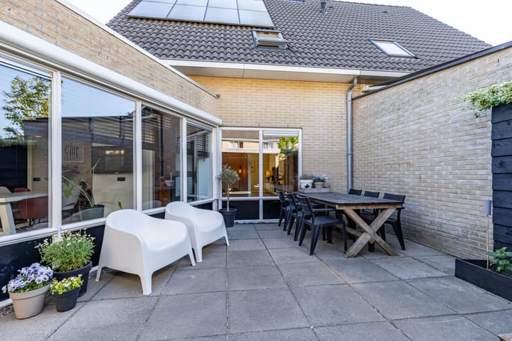 Foto 44 van Hotze Buwaldastraat 15