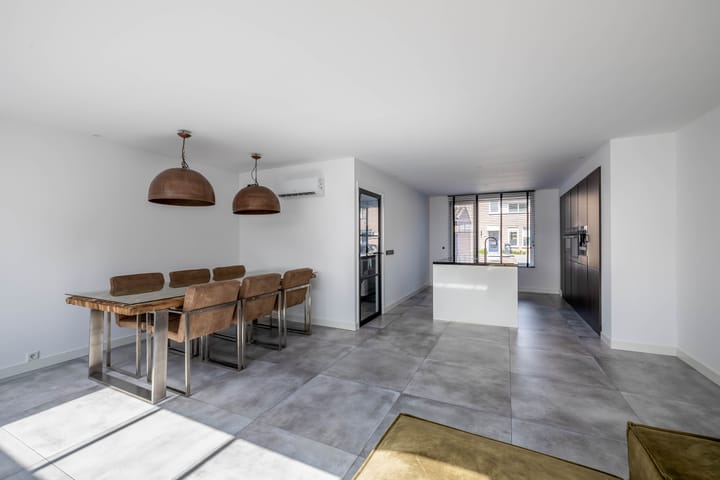 Foto 13 van Juralaan 25