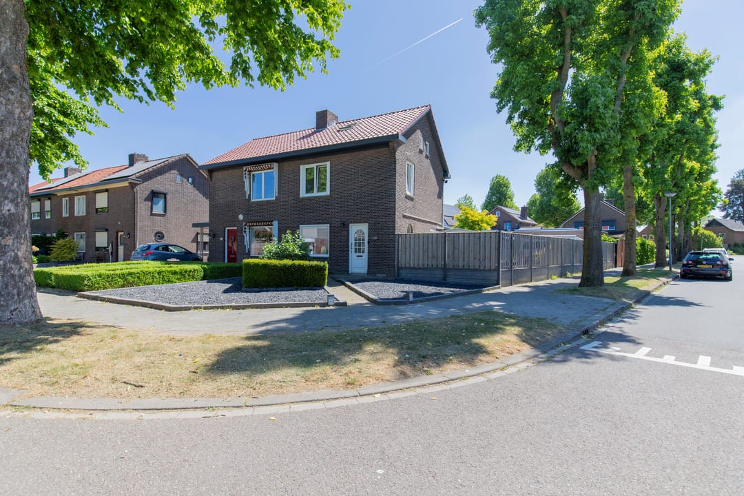 Foto 1 van Langhaagweg 47