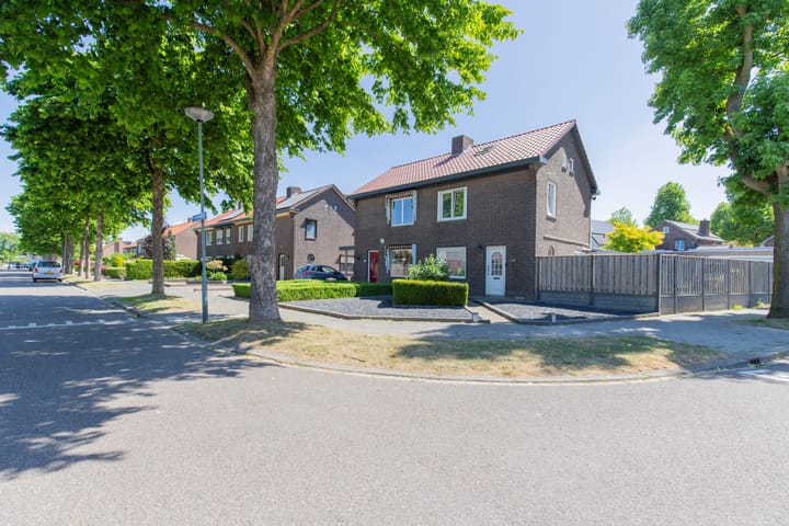 Foto 3 van Langhaagweg 47