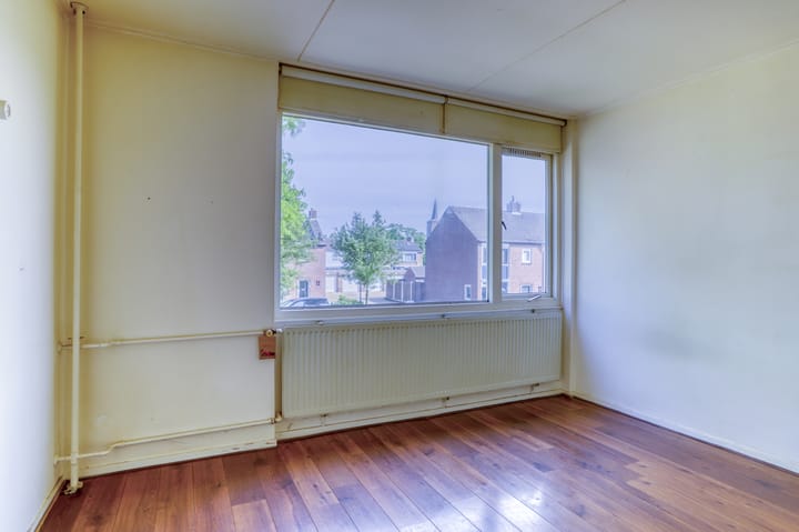 Photo 12 of Chrysantenstraat 21