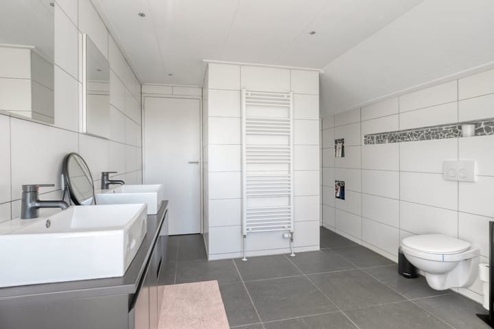 Photo 28 of Sasput 5