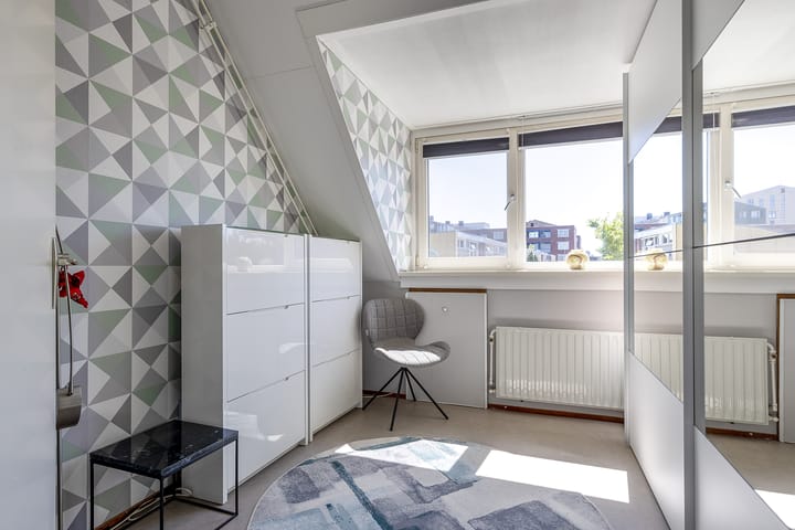 Foto 15 van Claude Debussystraat 124