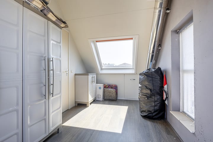 Foto 22 van Claude Debussystraat 124