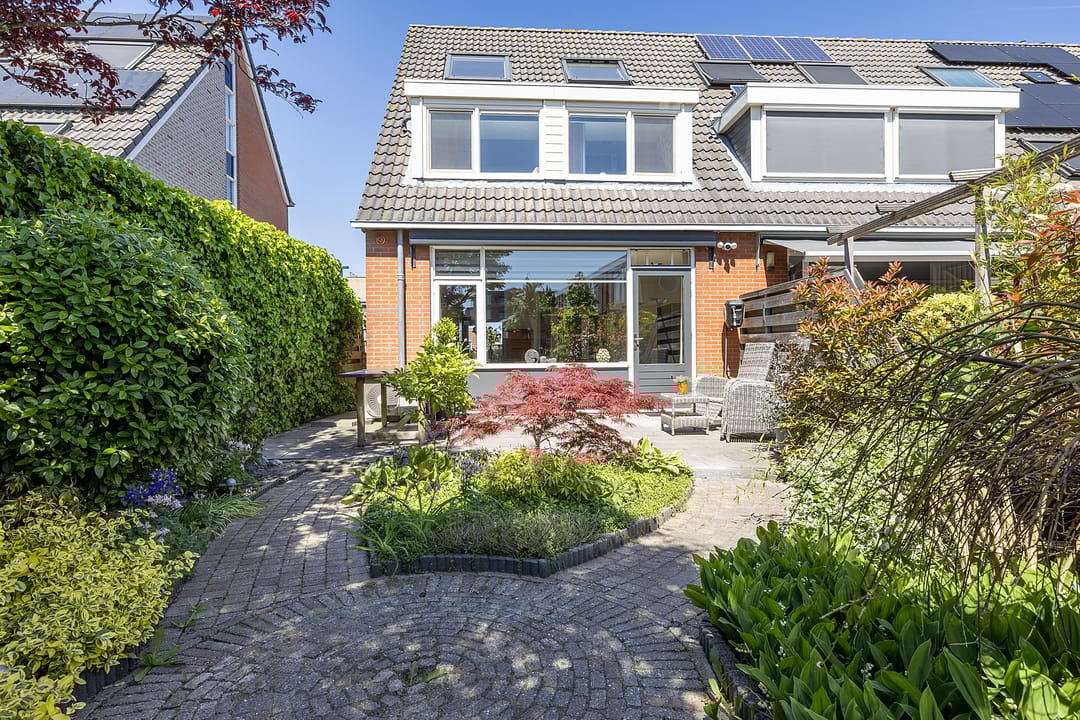 Photo 26 of Claude Debussystraat 124