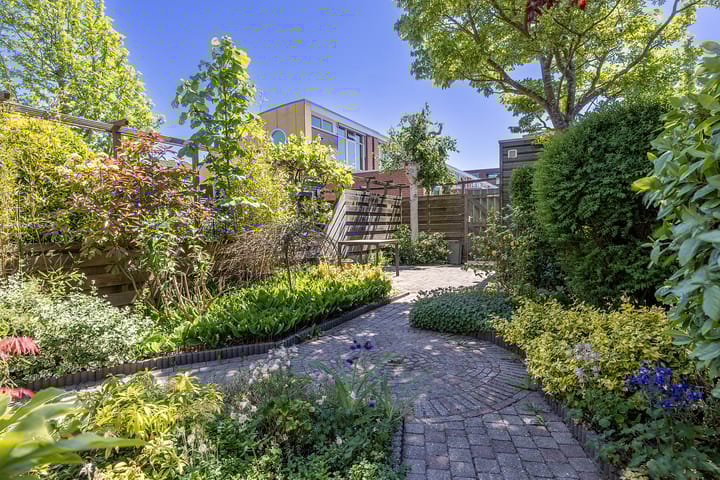 Foto 27 van Claude Debussystraat 124